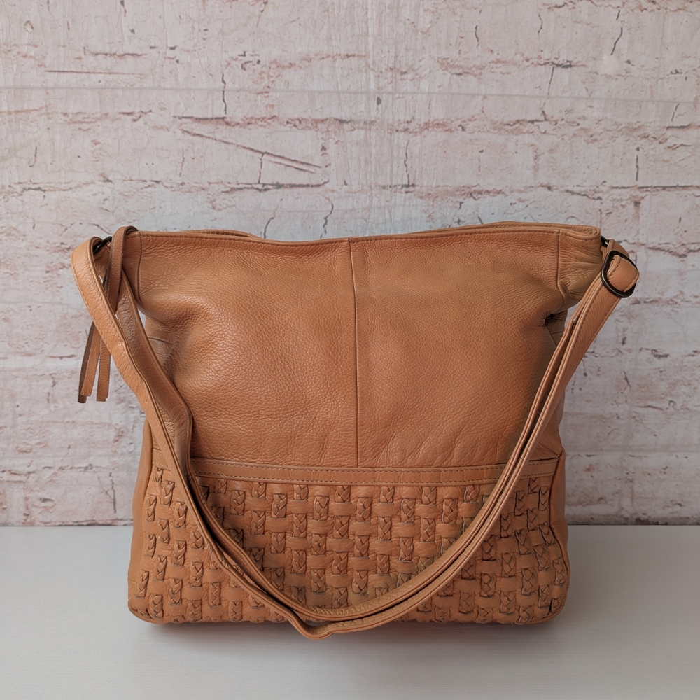 Day and Mood Tan Shoulder Bag